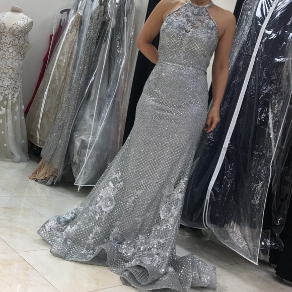 Evening gown - Picture 1 of 6